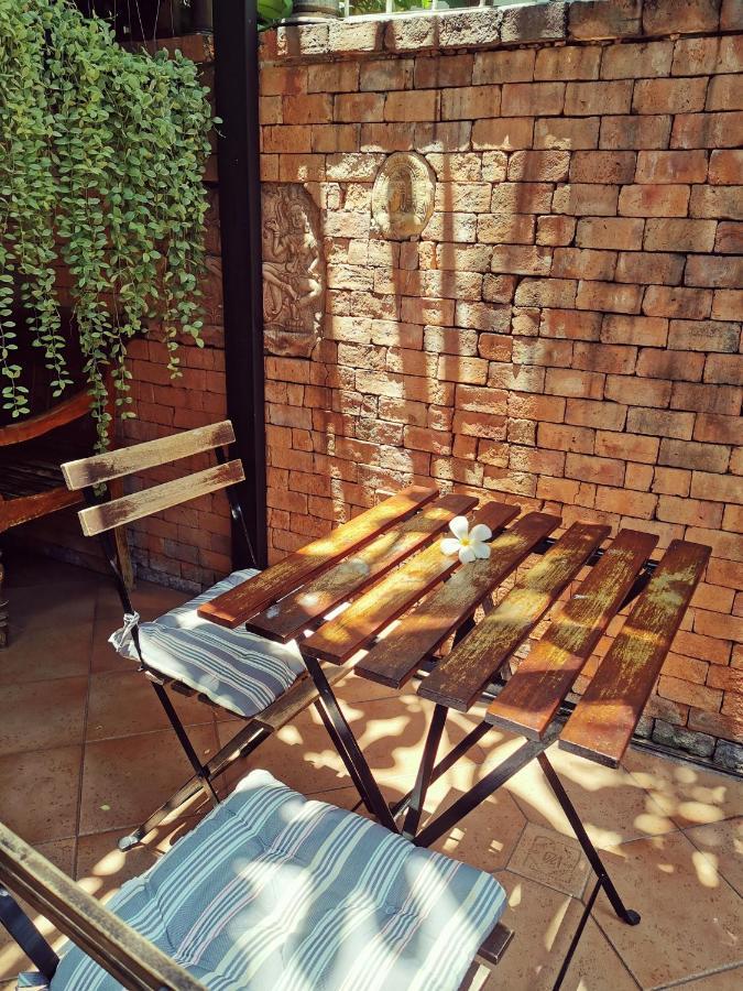 Tavee Guesthouse Bangkok Eksteriør bilde